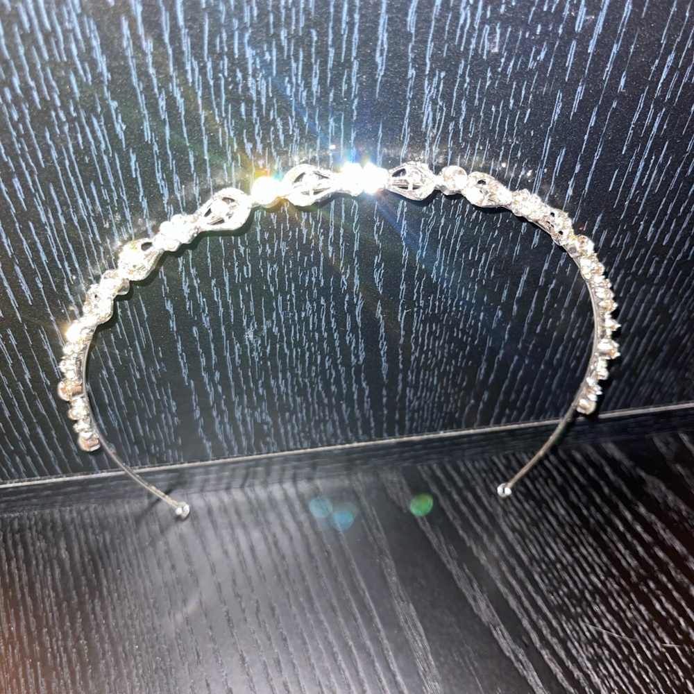 Bel Aire Bridal silver and rhinestone headband for wedding - Picture 5 of 7